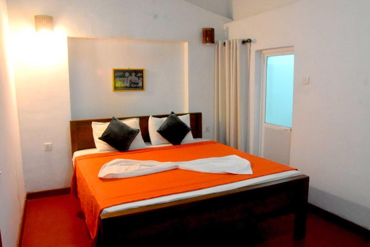 Hotel H2O Gampola Exteriér fotografie